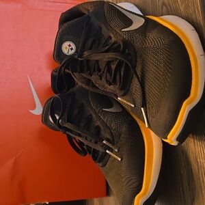 Steelers Nike Free Trainer v7 NFL Shoes Sz 7